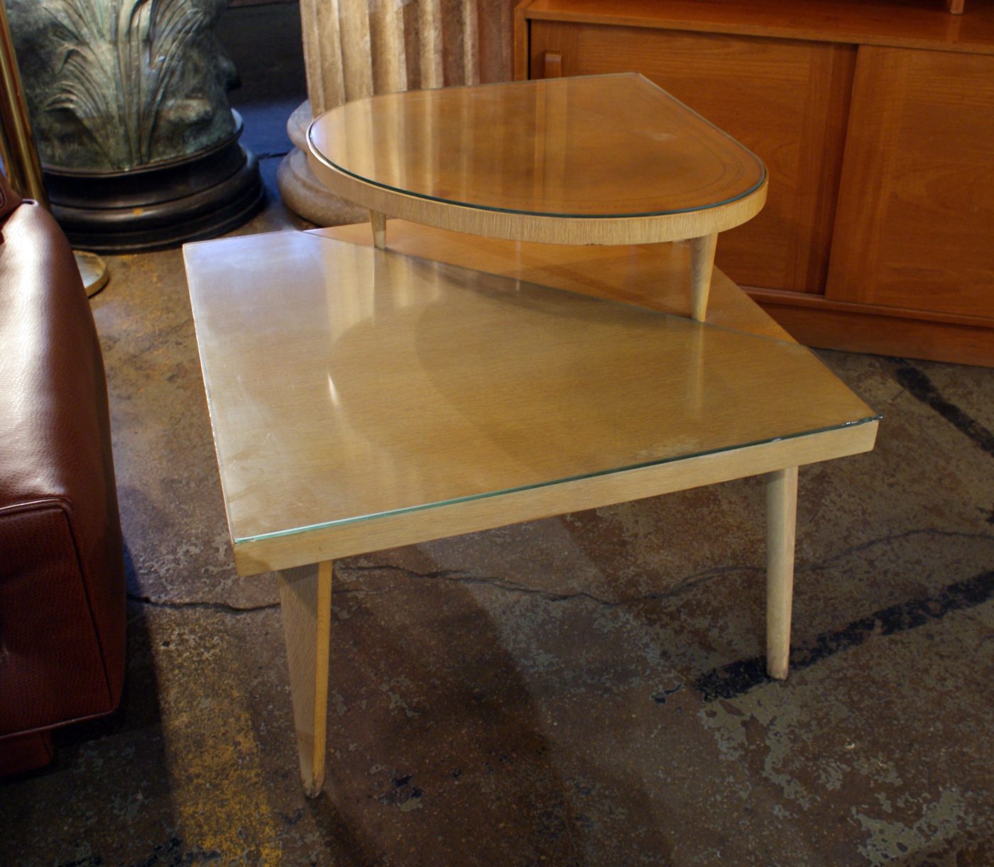 MCM Corner Table w Teardrop Level