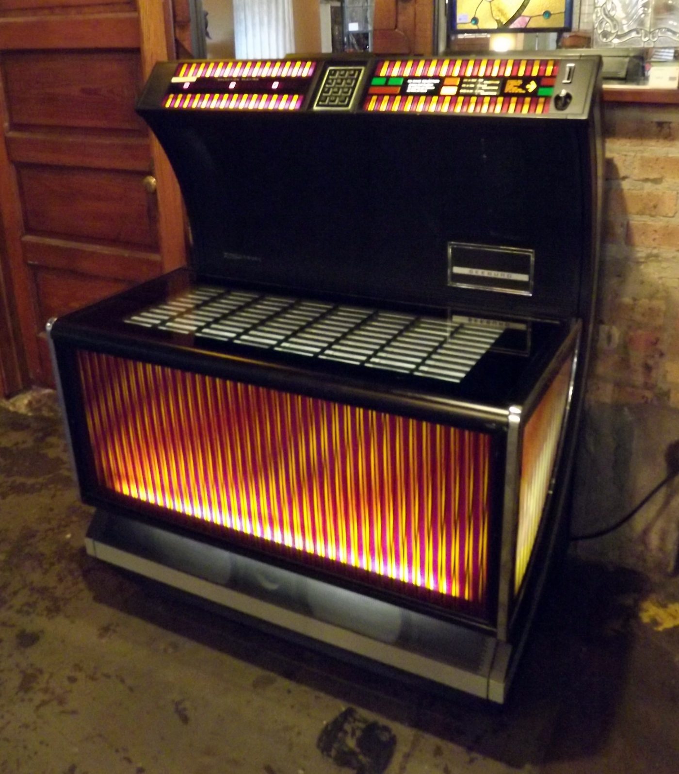 Vintage Seeburg Jukebox WORKS