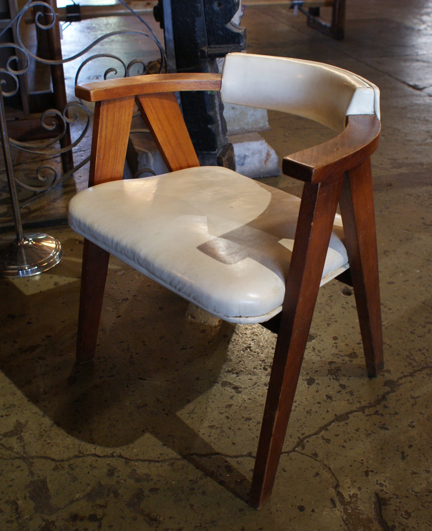 Cream Vinyl Danish Style Side Chair