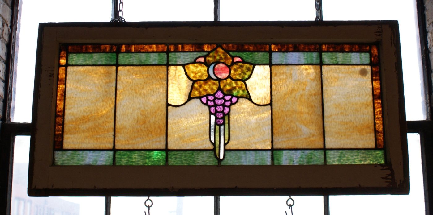 Stained Glass w Center Flower and Grapes