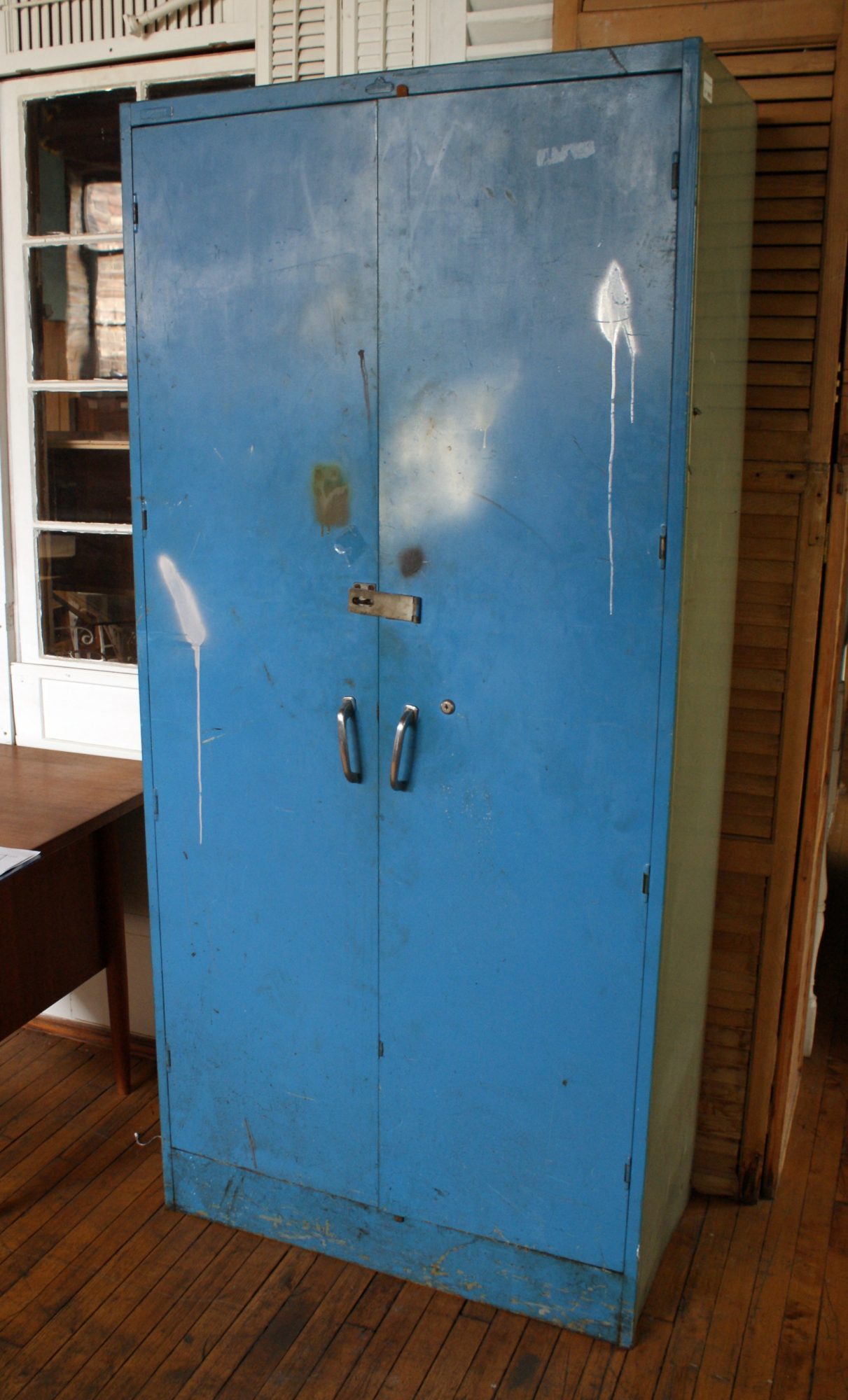 Steel 2 Door Paint Cabinet