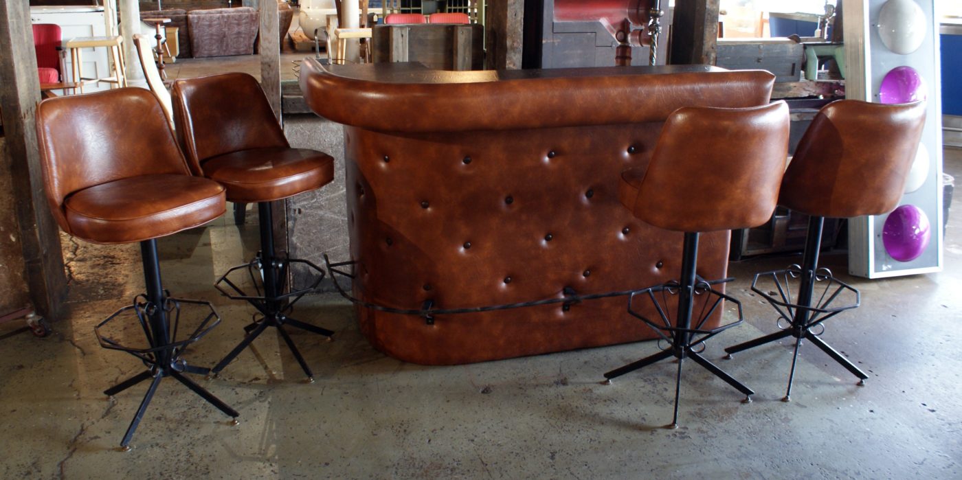 Brown Vinyl Dry Bar w 4 Stools