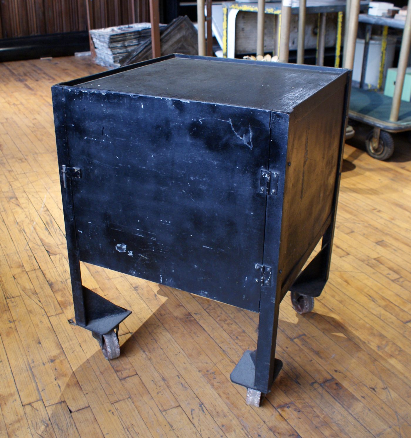 Black Metal Rolling Table w Storage