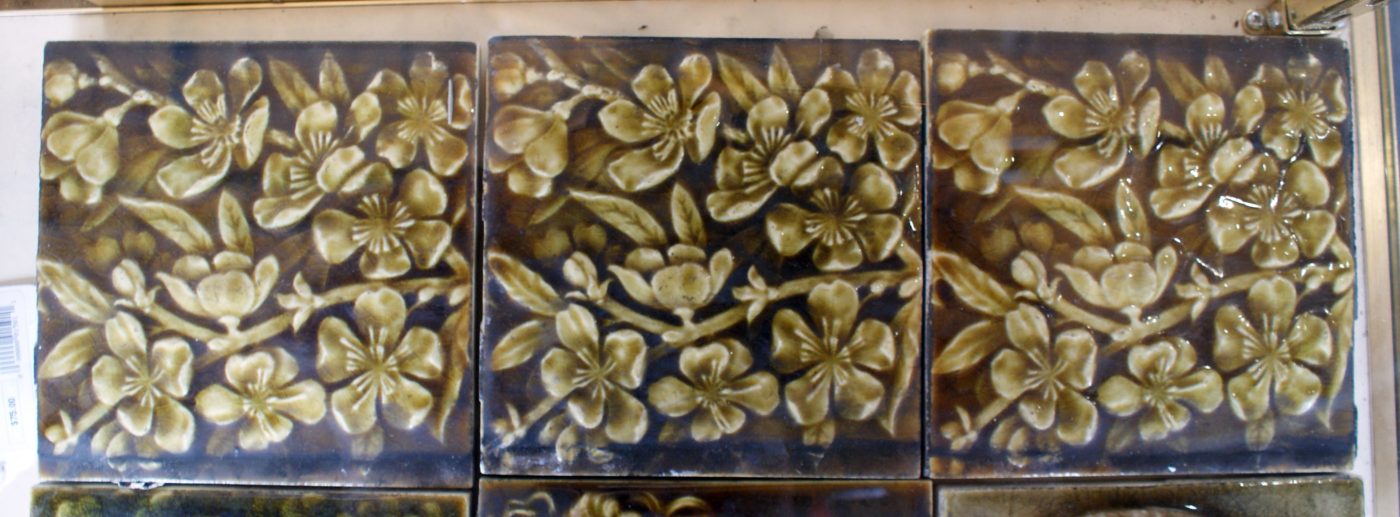 Providential Tile Works Flower Border Tile