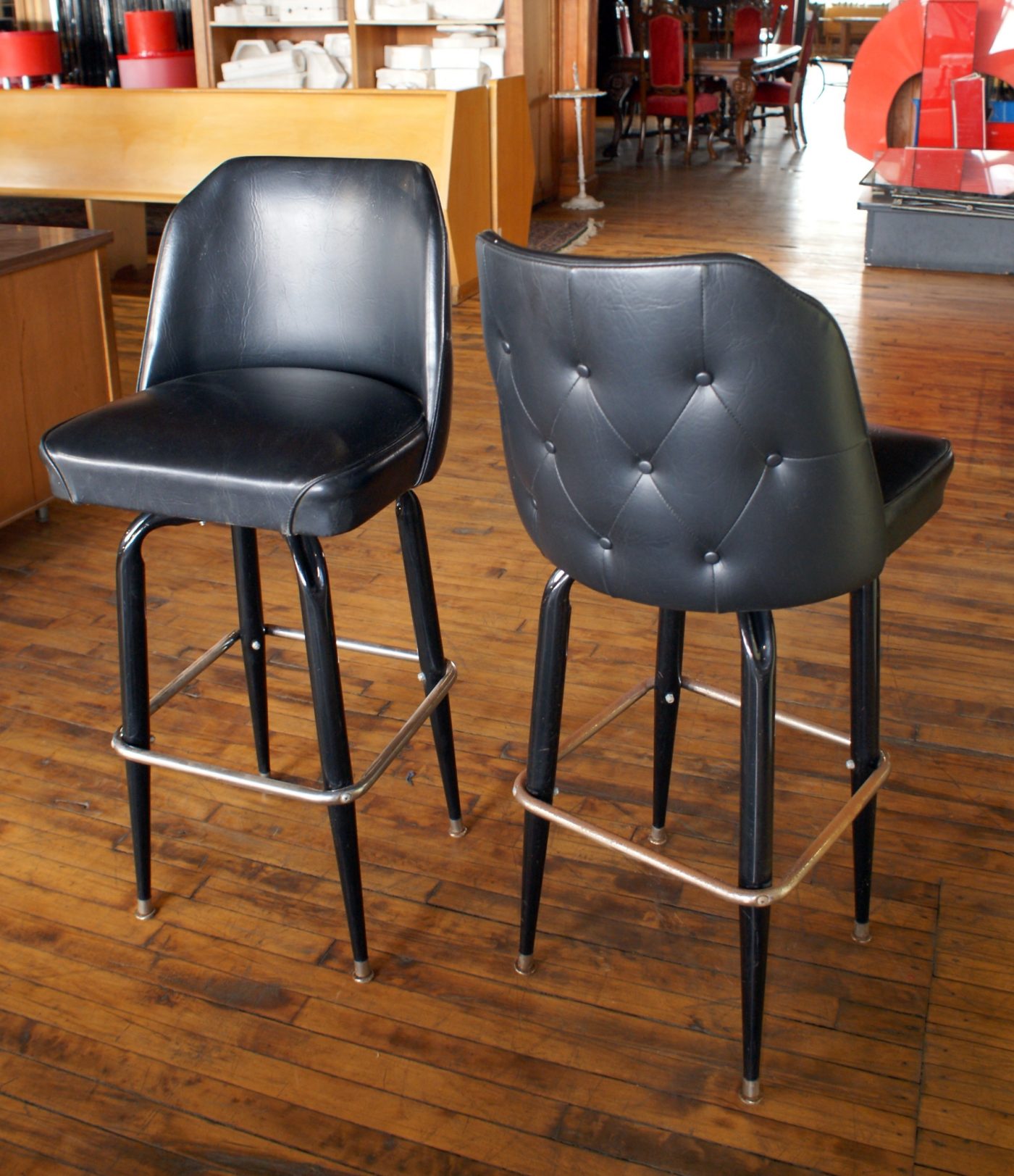 Button Back Black Vinyl Bar Stool