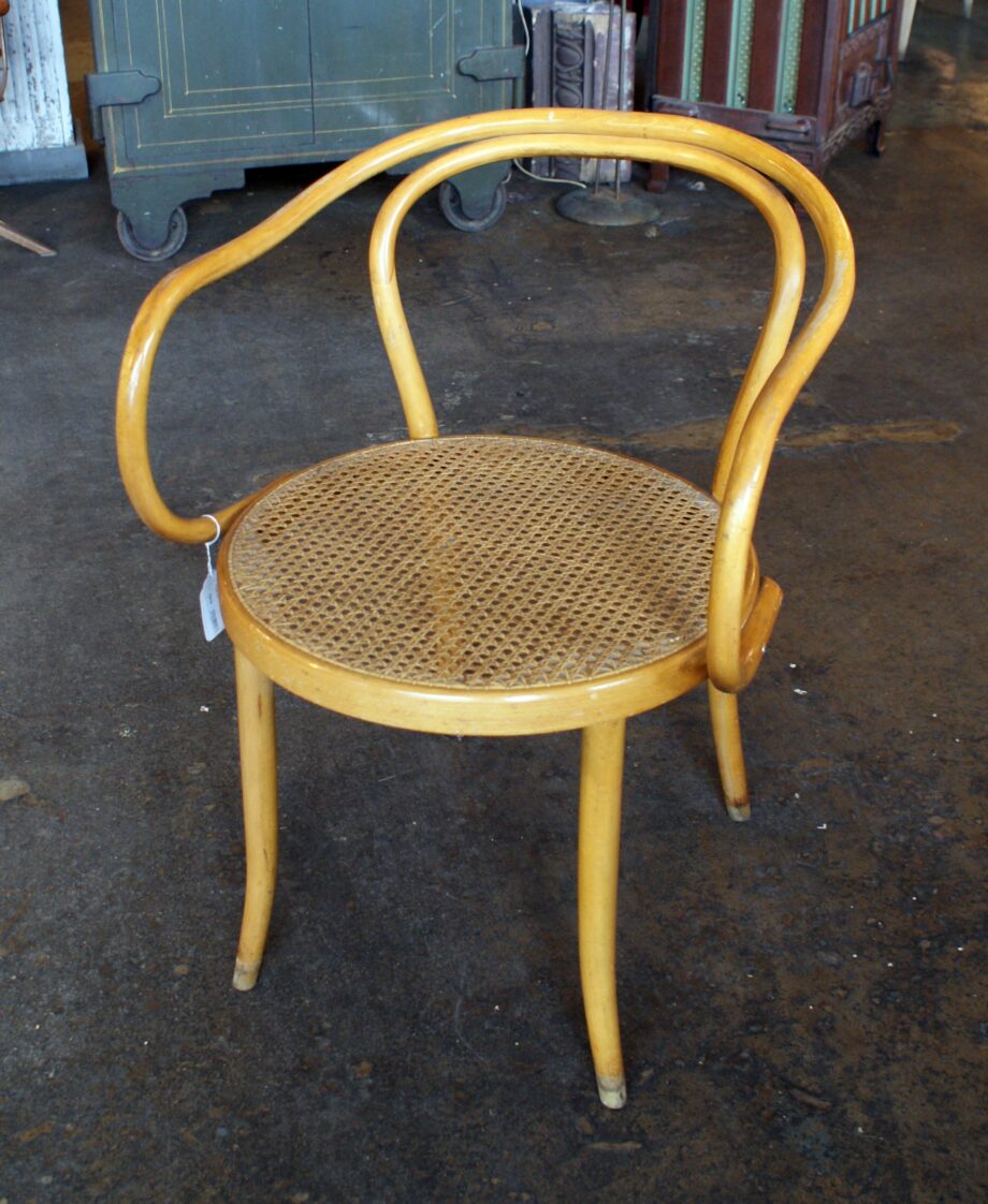 Stendig Thonet Bentwood B9 Chair