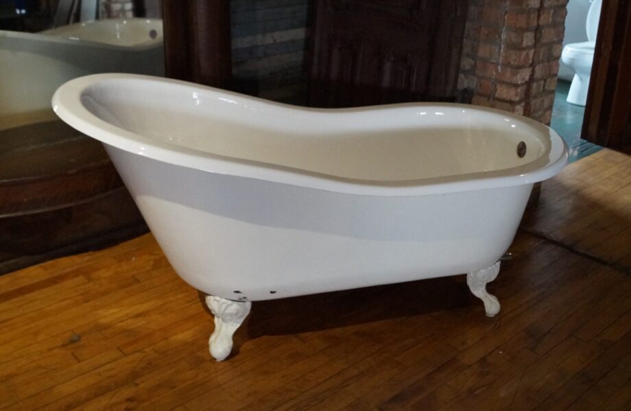 High Back Cast Iron Slipper Tub