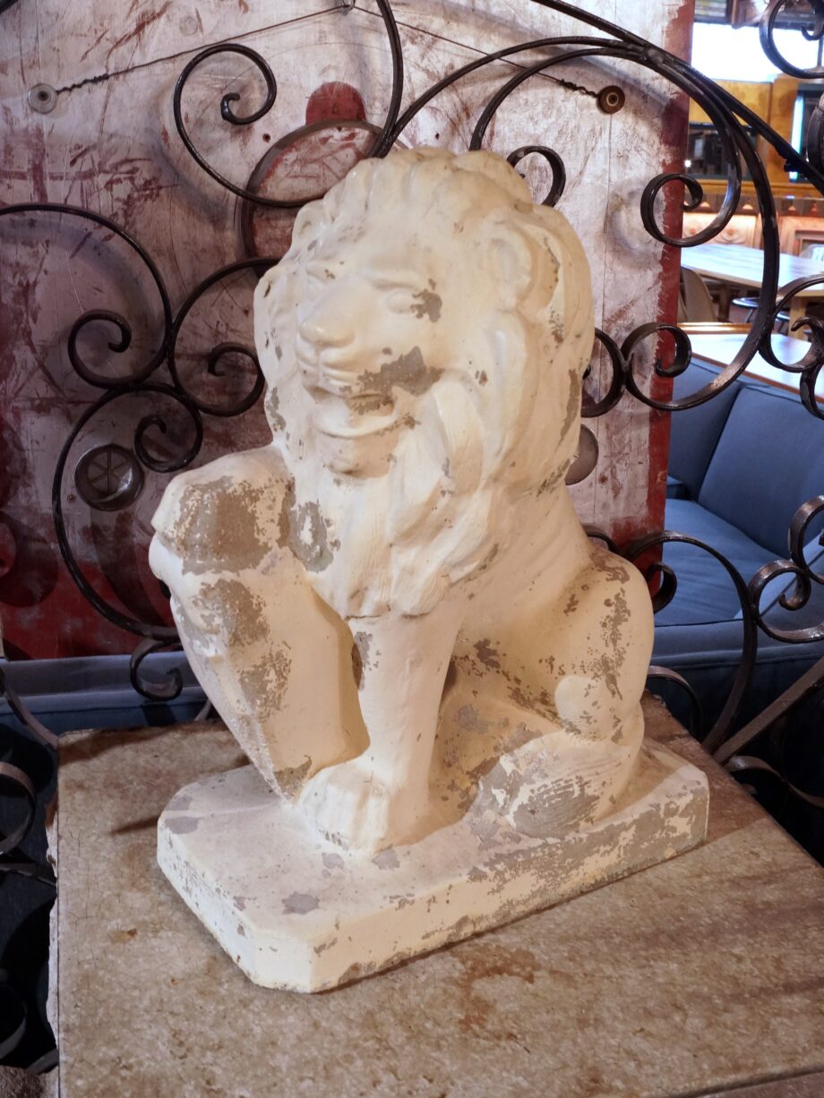 Cast Concrete Lion Lawn Statue