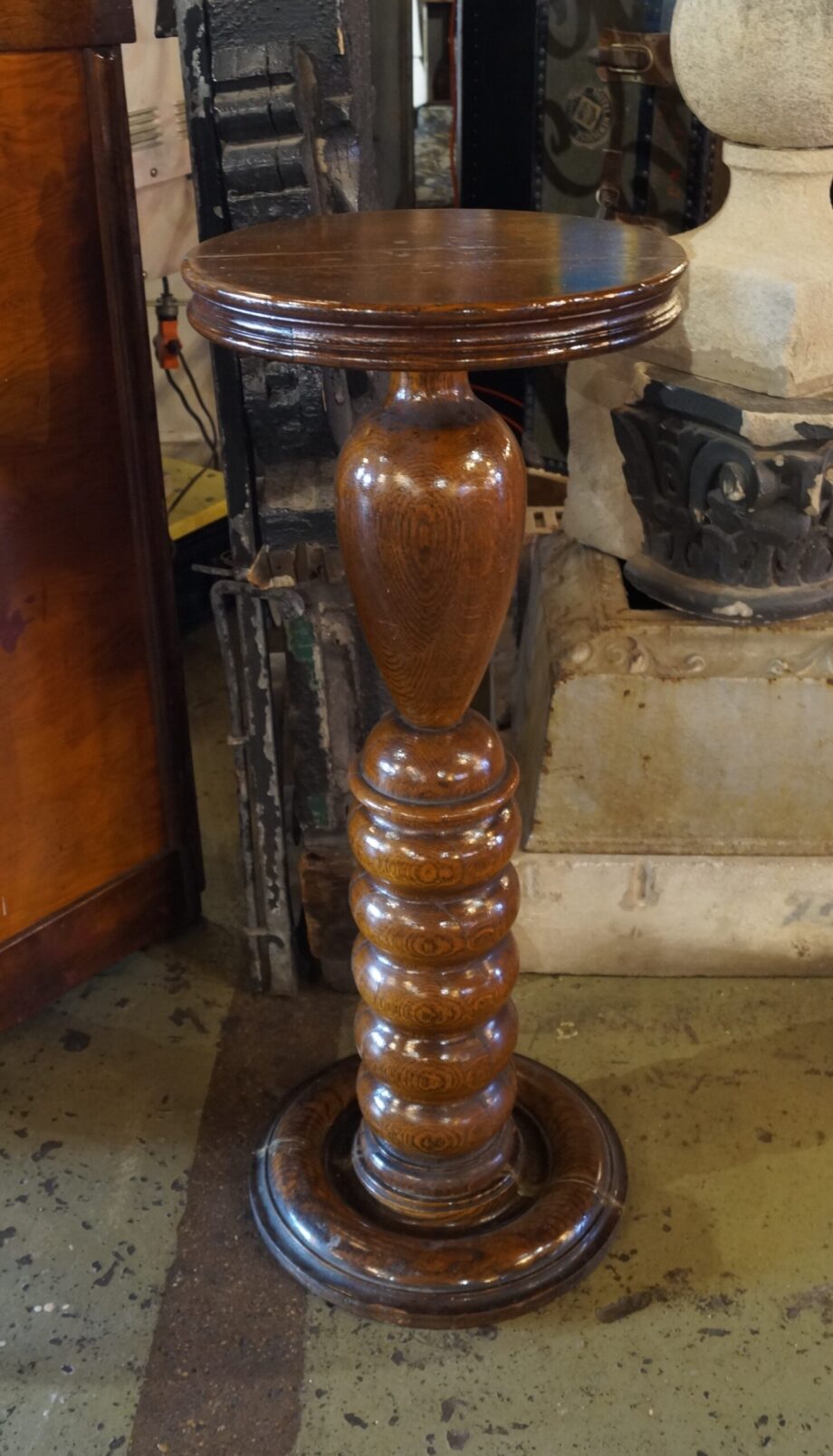 Homecraft Turned Pedestal Table