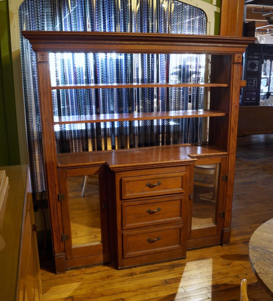 Small Built In w 3 Drawers and Mirror Doors