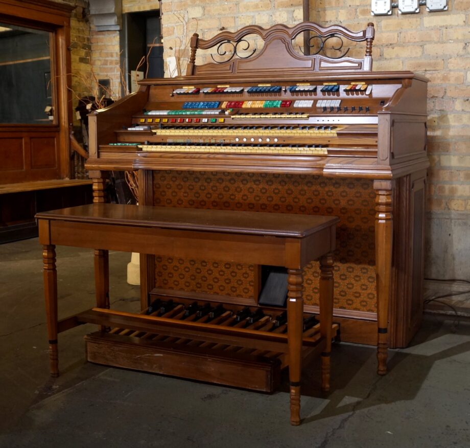 Wurlitzer 950 Electric Organ w Pedal Board and Bench