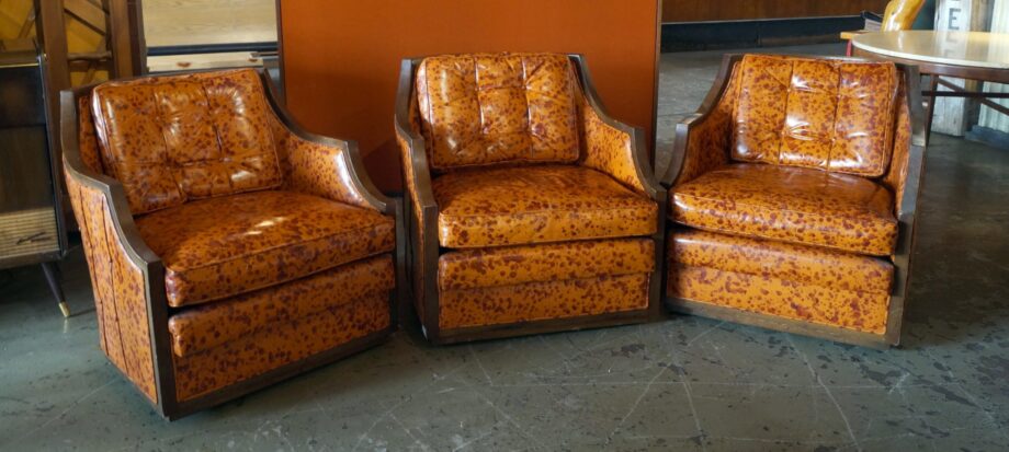 Oxford LTD Orange Speckled Swivel Chair