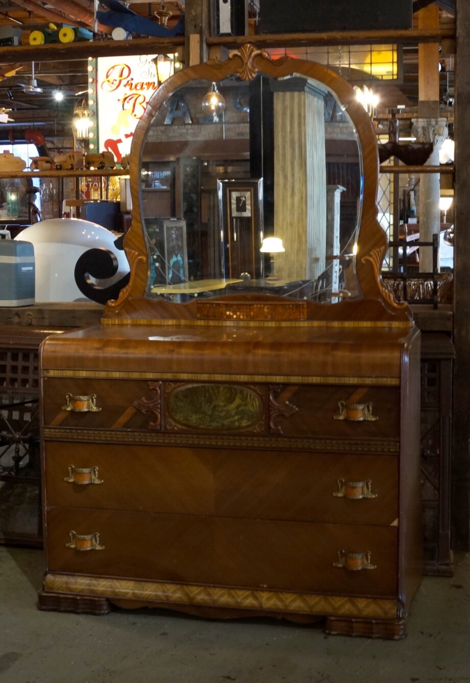 Waterfall Dresser w Mirror