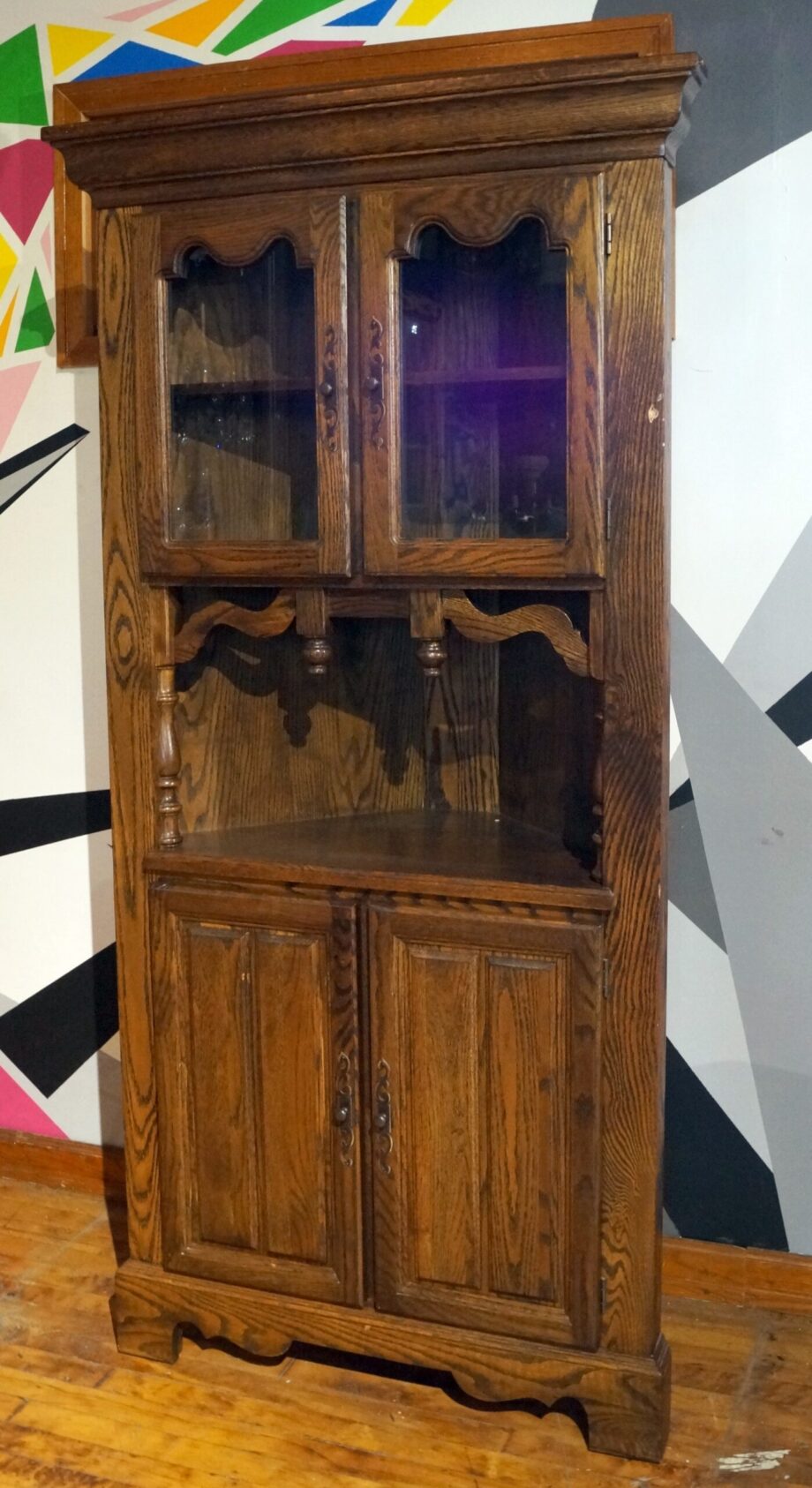 Wooden Corner Hutch w 2 Glass Doors