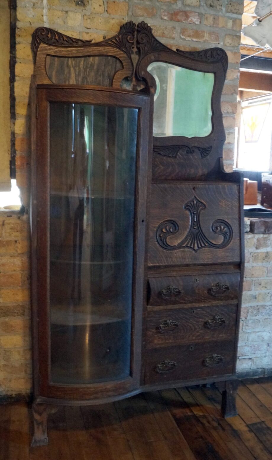 Hutch w Mirror and Curved Glass Door