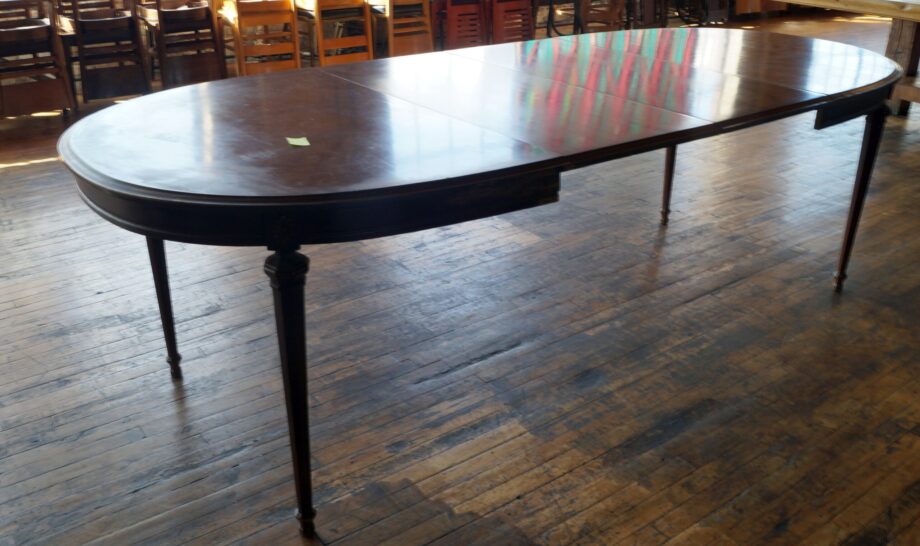 Dark Wood Oval Dining Table w Shell Corners and 2 Leafs