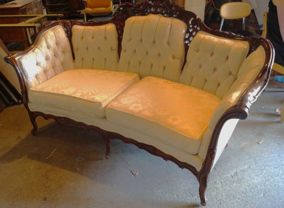 White French Provincial Loveseat w Ornate Carvings