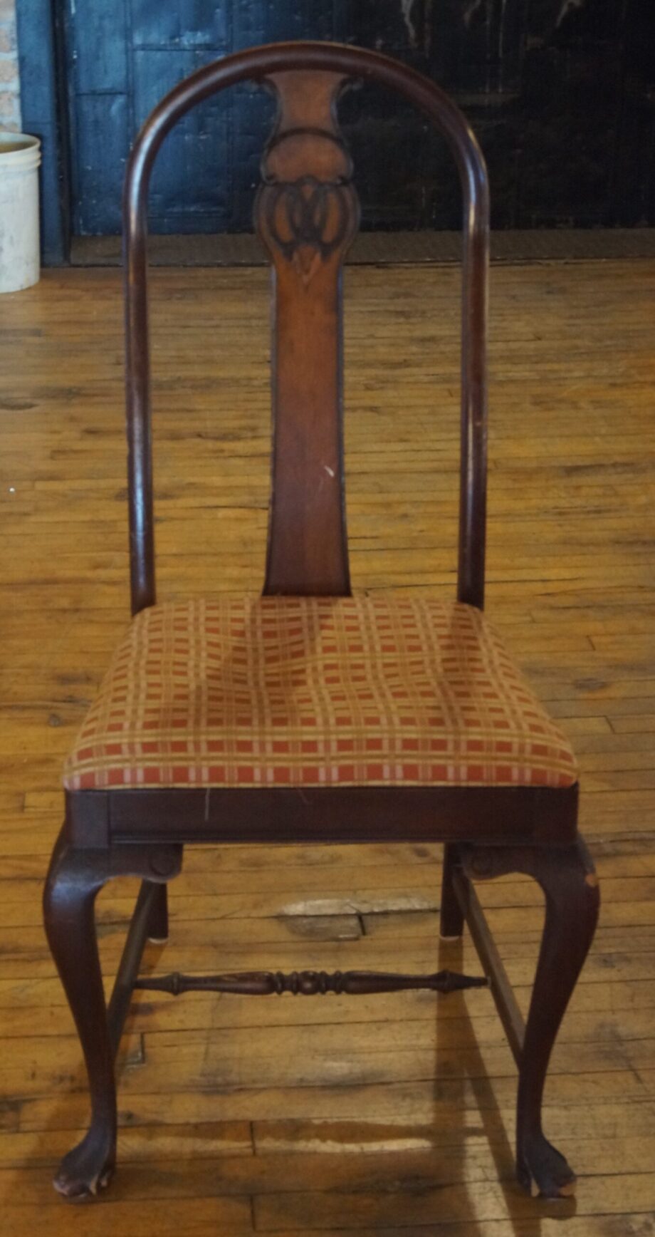 Round Top Dining Chair w Plaid Seats