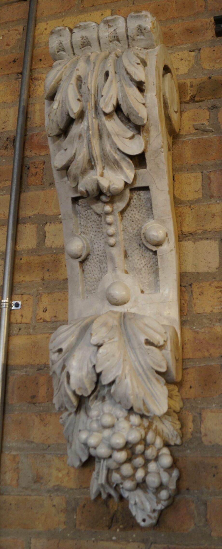 White Corbel w Grapes and Leaves