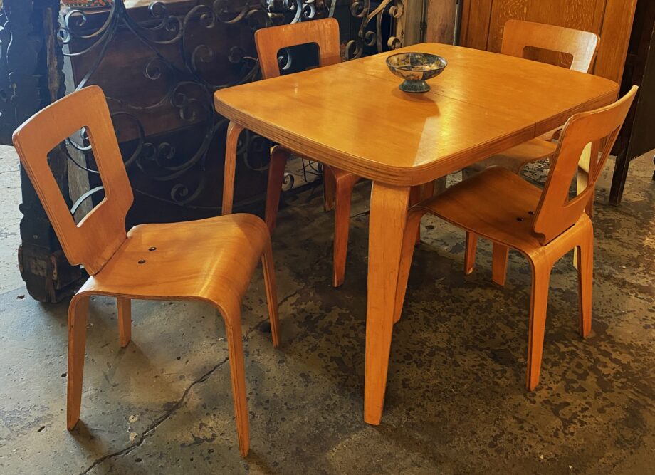 Thaden-Jordan Style MCM Table w 4 Bentwood Chairs