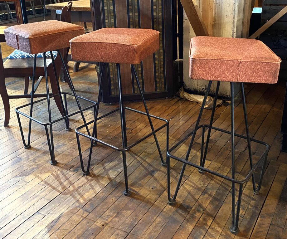 Black Iron Base Stool w Red Speckled Swivel Seat