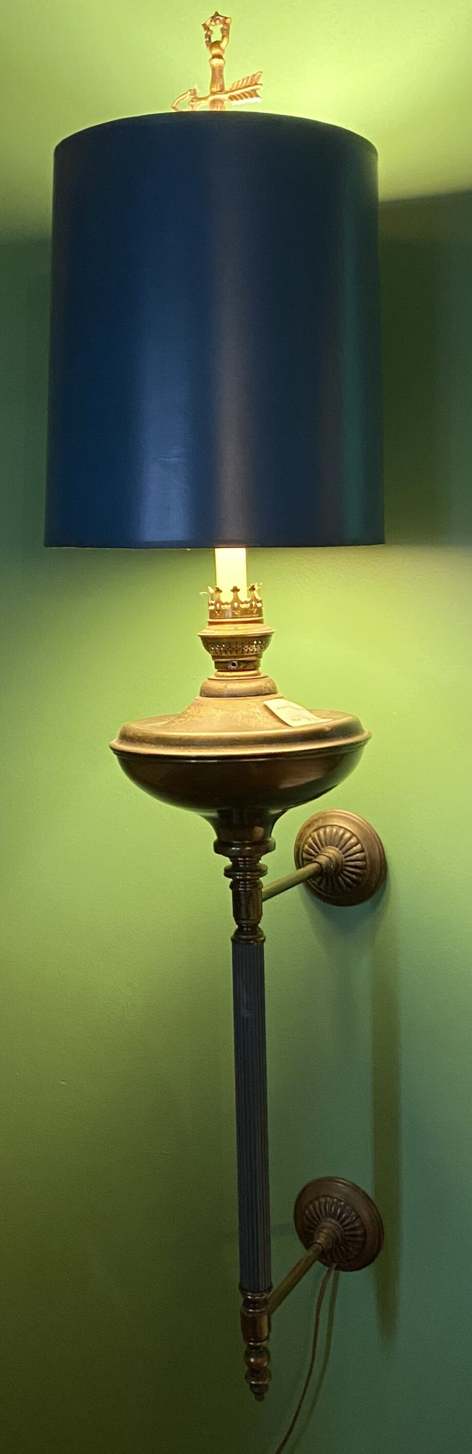 Wall Mount Lamp w Shade