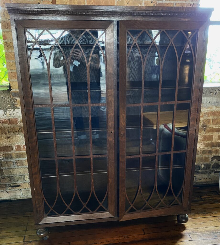 2 Door Mullion Style Cabinet w Shelves