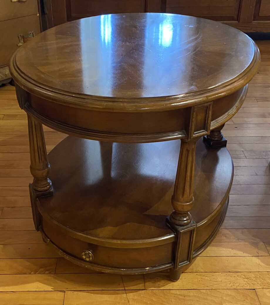 Thomasville Oval Side Table w Drawer