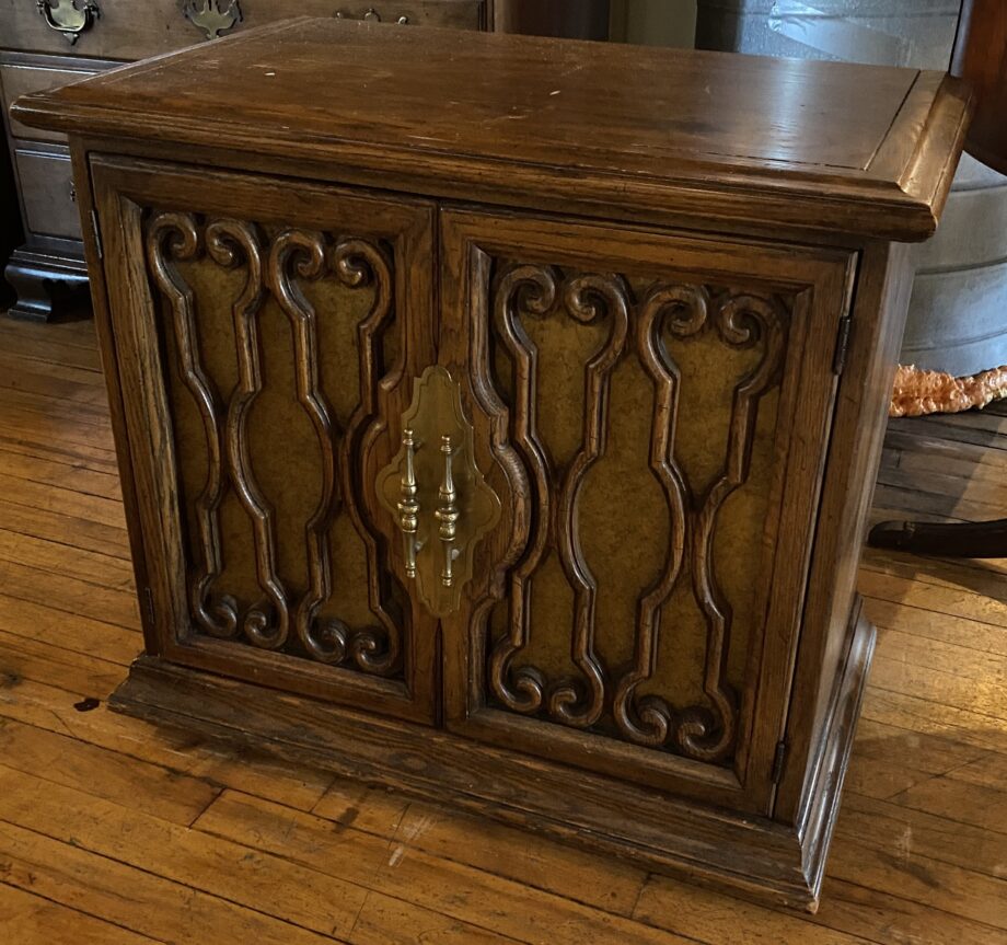 Dark Wood Side Table w Scroll Pattern and 2 Doors