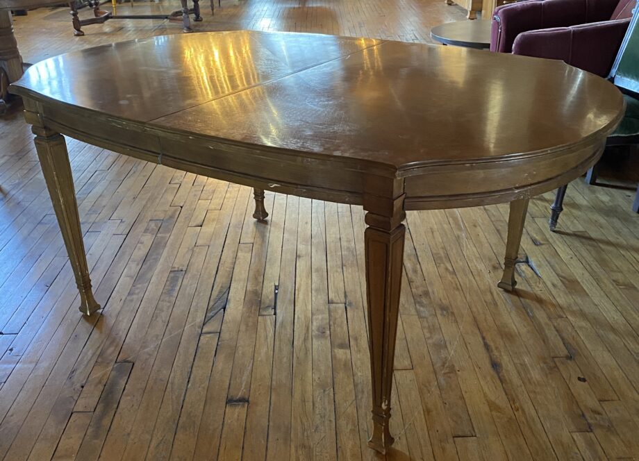 Oval Dining Table with Pinched Corners and Embossed Legs w 1 Leaf