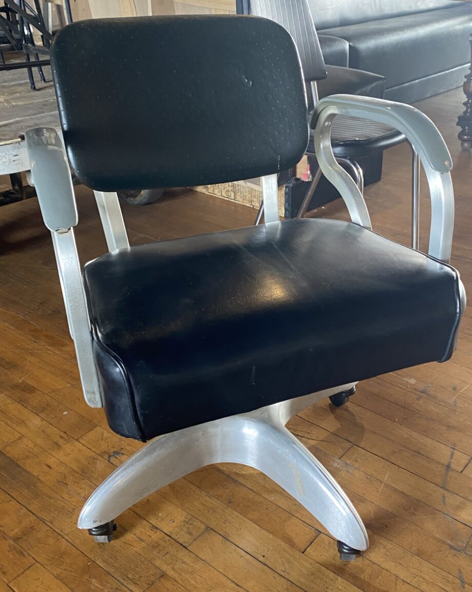 GoodForm Black Vinyl and Metal Rolling Chair w Arms