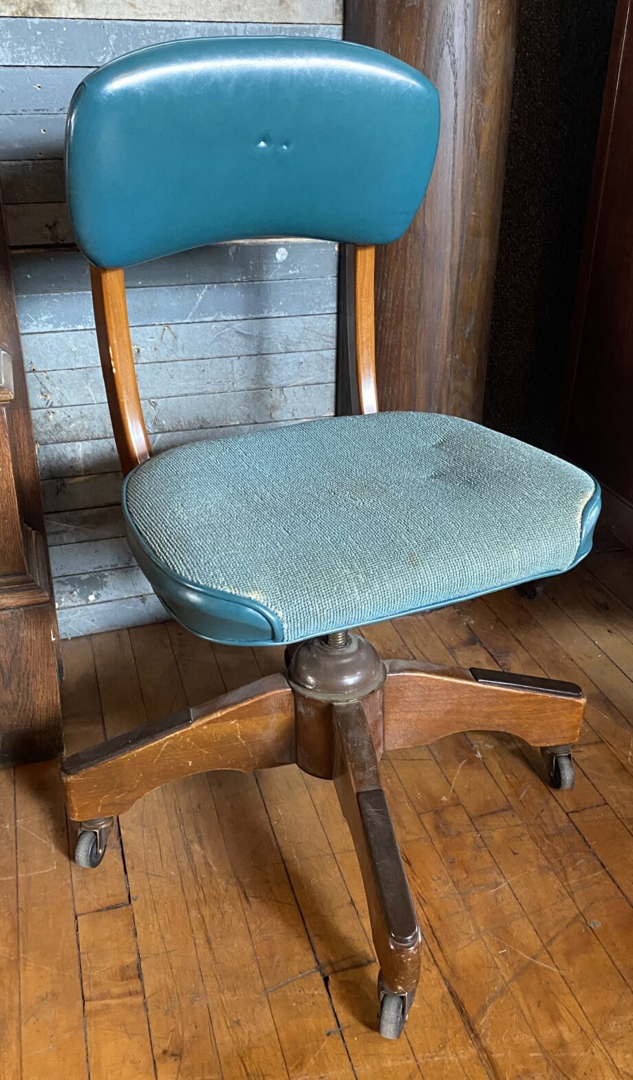 Teal Cloth and Vinyl Rolling Chair w Wood Base