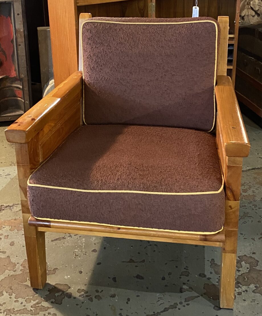 Habitant Knotty Pine Arm Chair w Piped Maroon Cushion