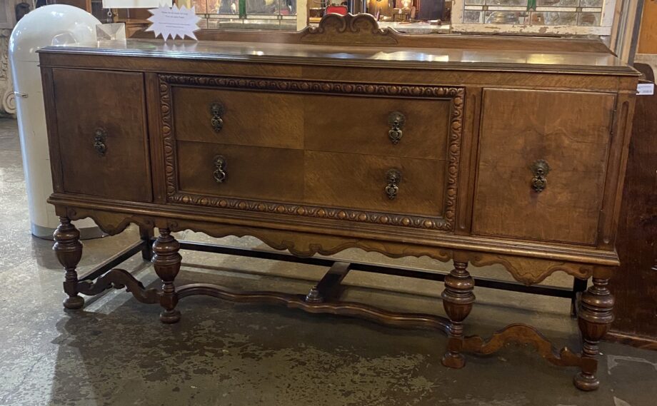 Buffet w 2 Doors and 2 Drawers w Decorative Trim