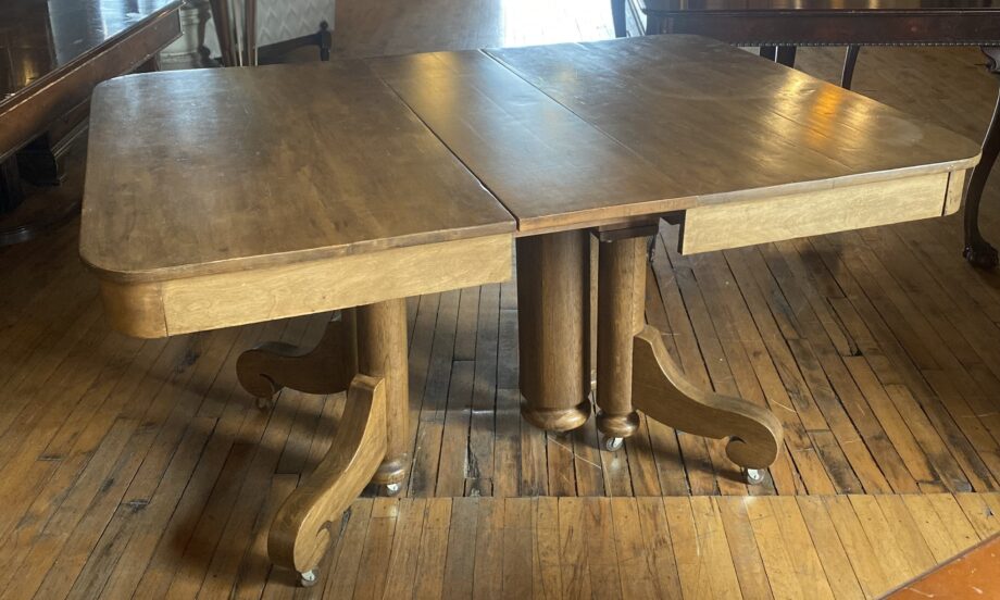 Antique Brown Dining Table on Castors w Leaf Storage and 6 Leafs