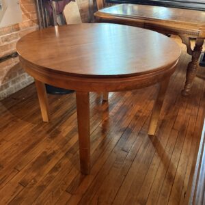 Vintage Oak Round Table w Square Legs