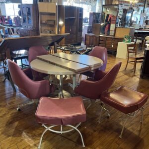 Vintage White Table w 2 Leaves and 4 Pink Rolling Chairs
