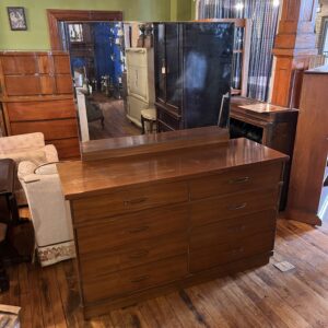 Lowboy Walnut Dresser 8 Drawer w Mirror