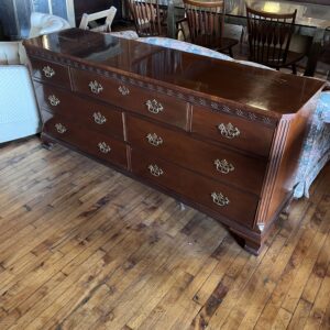 Mahogany 8 Drawer Dresser/Buffet