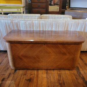 Lane Art Deco Cedar Chest